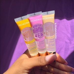 *NEW FLAVORS* 3 Broadway Lipgloss 👄